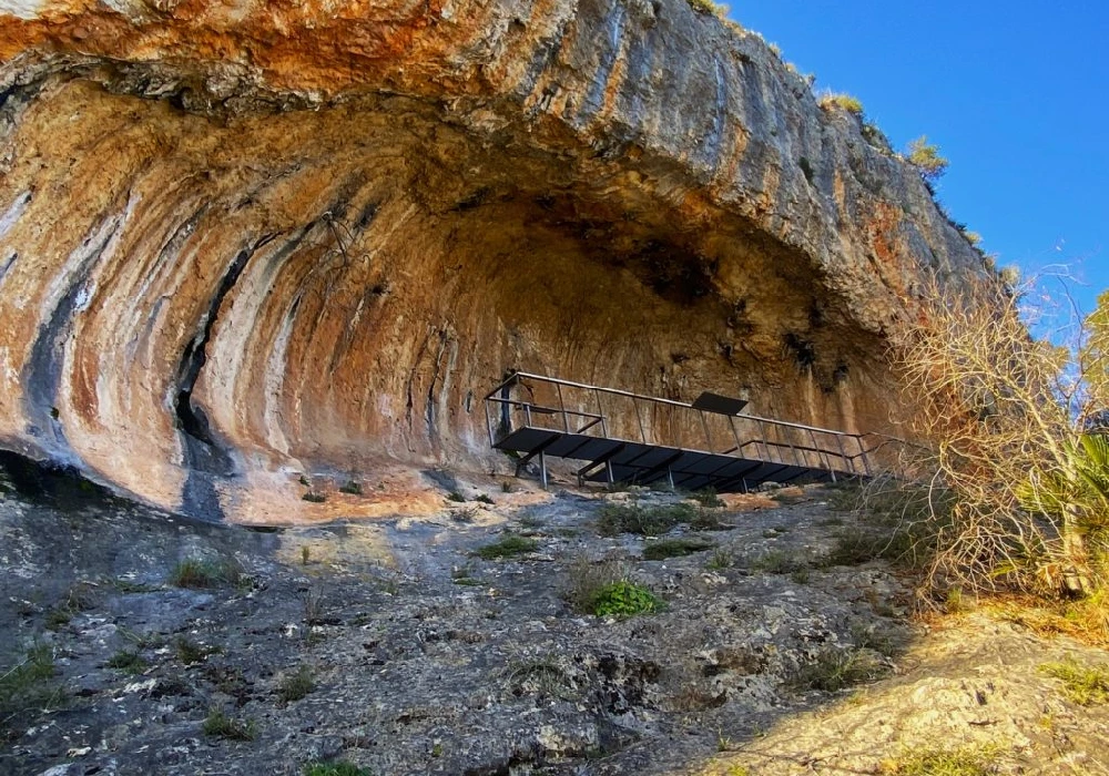 Cova-Negra-El-Descanso-Del-Monje